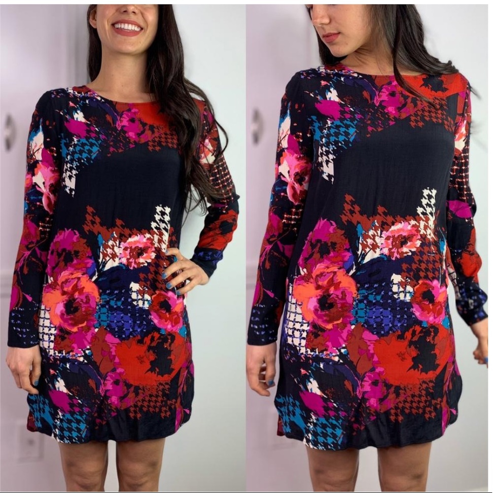 WAYF Floral Long Sleeve Shift Dress.